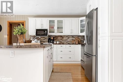 200 Edgemere Road E, Port Sydney, ON - Indoor Photo Showing Kitchen