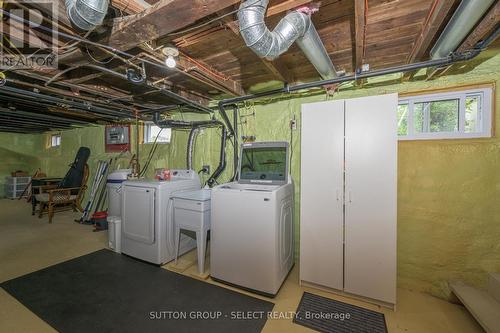 358 Dieppe Street, London, ON - Indoor Photo Showing Laundry Room