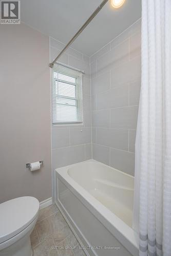 358 Dieppe Street, London, ON - Indoor Photo Showing Bathroom