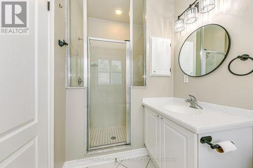 1492 Pinery Crescent, Oakville, ON - Indoor Photo Showing Bathroom