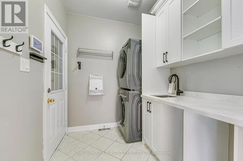 1492 Pinery Crescent, Oakville, ON - Indoor Photo Showing Laundry Room