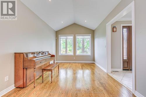 1492 Pinery Crescent, Oakville, ON - Indoor Photo Showing Other Room