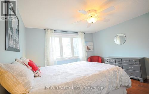 974 Raintree Lane, Mississauga, ON - Indoor Photo Showing Bedroom