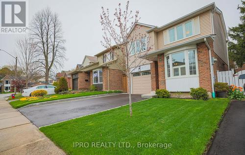 974 Raintree Lane, Mississauga, ON - Outdoor With Facade