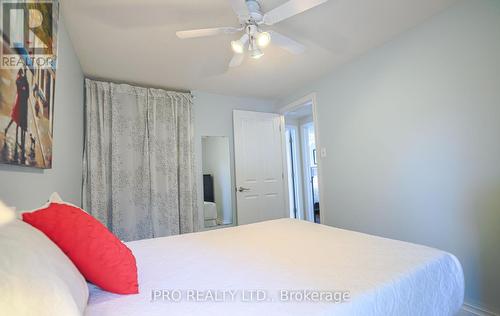 974 Raintree Lane, Mississauga, ON - Indoor Photo Showing Bedroom