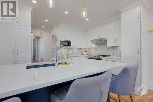 120 Primrose Avenue, Ottawa, ON - Indoor Photo Showing Kitchen With Upgraded Kitchen