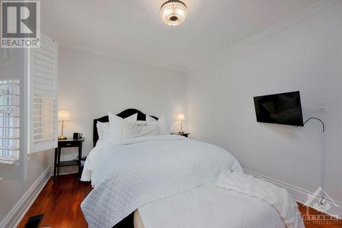 120 Primrose Avenue, Ottawa, ON - Indoor Photo Showing Bedroom