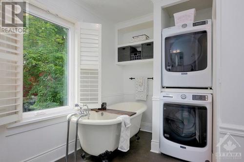 120 Primrose Avenue, Ottawa, ON - Indoor Photo Showing Laundry Room