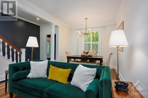 120 Primrose Avenue, Ottawa, ON - Indoor Photo Showing Living Room