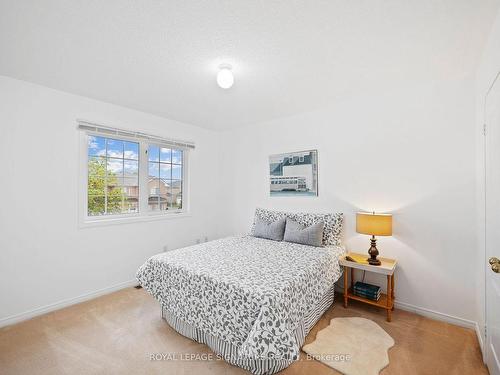 12 Butterchurn Rd, Brampton, ON - Indoor Photo Showing Bedroom