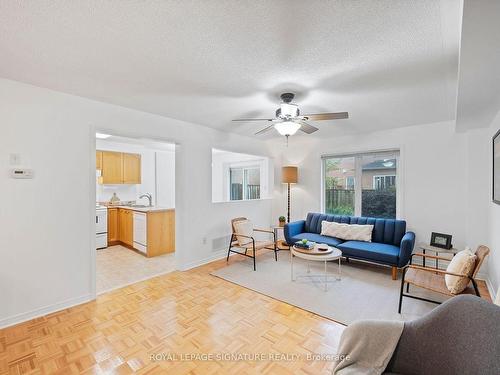 12 Butterchurn Rd, Brampton, ON - Indoor Photo Showing Living Room