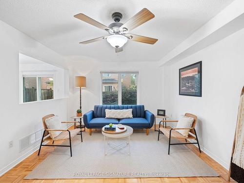 12 Butterchurn Rd, Brampton, ON - Indoor Photo Showing Living Room