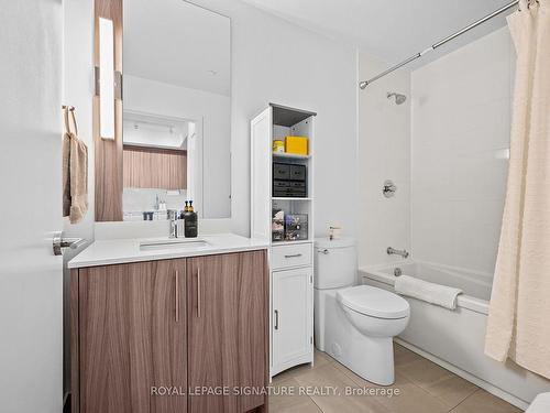 405-215 Veterans Dr, Brampton, ON - Indoor Photo Showing Bathroom