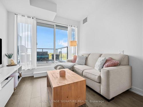 405-215 Veterans Dr, Brampton, ON - Indoor Photo Showing Living Room