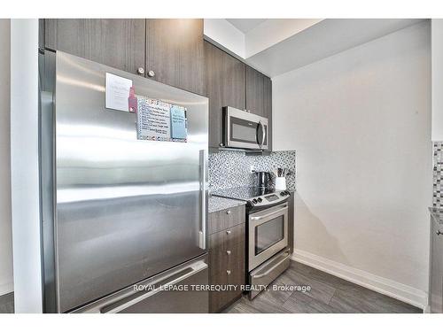 405-35 Fontenay Crt, Toronto, ON - Indoor Photo Showing Kitchen