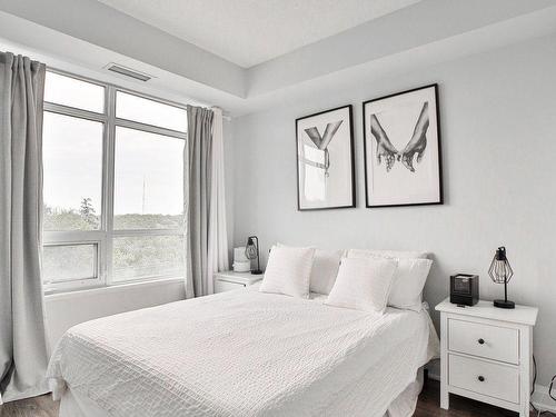 405-35 Fontenay Crt, Toronto, ON - Indoor Photo Showing Bedroom