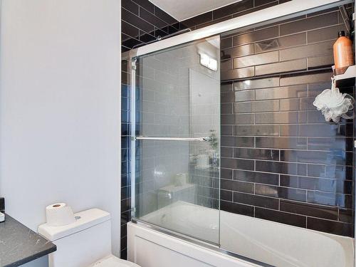 405-35 Fontenay Crt, Toronto, ON - Indoor Photo Showing Bathroom