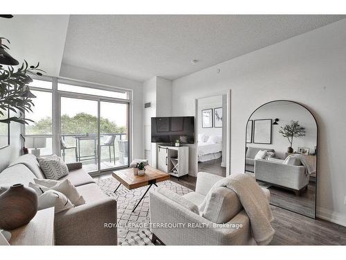 405-35 Fontenay Crt, Toronto, ON - Indoor Photo Showing Living Room