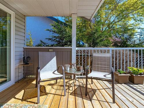 550 Fairways Pl, Cobble Hill, BC - Outdoor With Deck Patio Veranda With Exterior