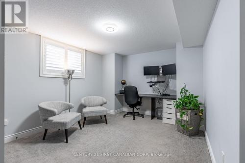 304 Thorn Drive, Strathroy-Caradoc (Ne), ON - Indoor Photo Showing Other Room