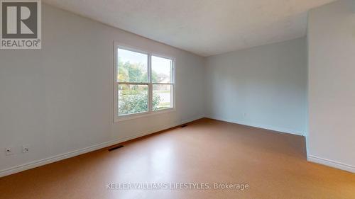 Living room - 738 Homeview Road, London, ON - Indoor Photo Showing Other Room