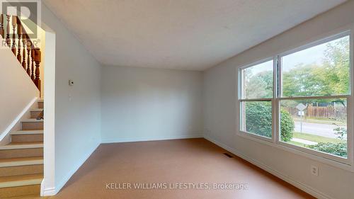 Living room - 738 Homeview Road, London, ON - Indoor Photo Showing Other Room