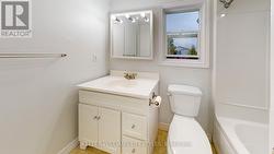 4pcs bathroom 2nd floor - 