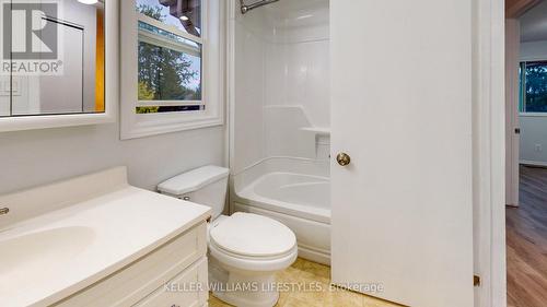 4pcs bathroom 2nd floor - 738 Homeview Road, London, ON - Indoor Photo Showing Bathroom