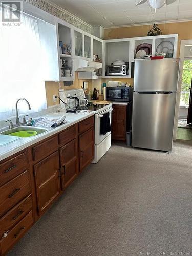 8 Park Avenue, St. Martins, NB - Indoor Photo Showing Kitchen