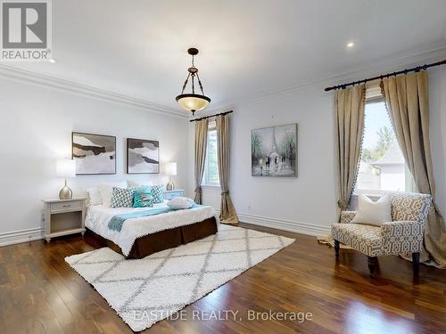 54 Maryvale Crescent, Richmond Hill, ON - Indoor Photo Showing Bedroom