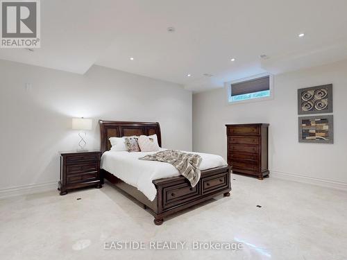 54 Maryvale Crescent, Richmond Hill, ON - Indoor Photo Showing Bedroom