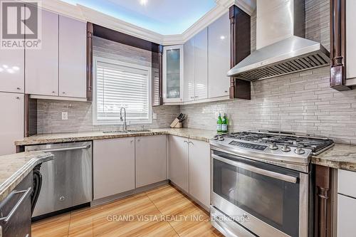 83 Chalkfarm Crescent, Brampton, ON - Indoor Photo Showing Kitchen With Upgraded Kitchen