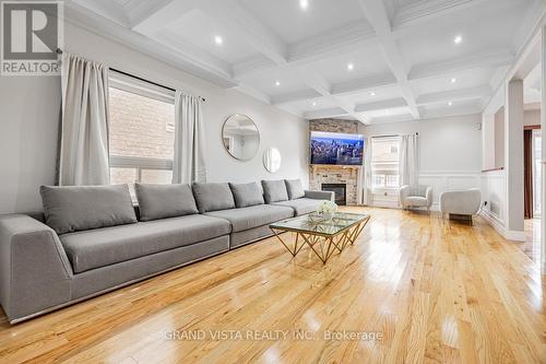 83 Chalkfarm Crescent, Brampton, ON - Indoor Photo Showing Living Room