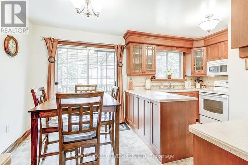 7163 Copenhagen Road, Mississauga, ON - Indoor Photo Showing Kitchen