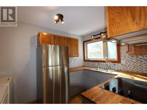 1291 9Th  Avenue, Fernie, BC - Indoor Photo Showing Kitchen