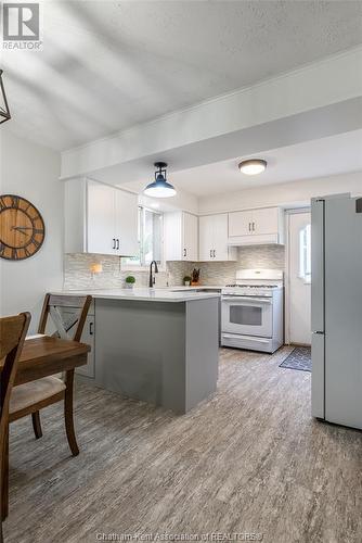 97 Partridge Crescent, Chatham, ON - Indoor Photo Showing Kitchen