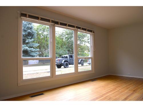 1415 72Nd Avenue, Grand Forks, BC - Indoor Photo Showing Other Room