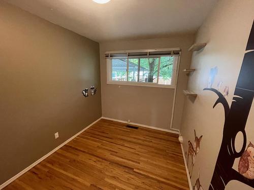 1415 72Nd Avenue, Grand Forks, BC - Indoor Photo Showing Other Room