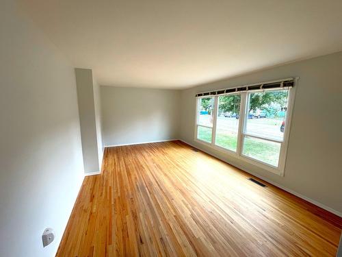 1415 72Nd Avenue, Grand Forks, BC - Indoor Photo Showing Other Room