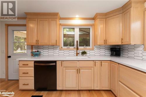 3461 Hwy 141, Utterson, ON - Indoor Photo Showing Kitchen