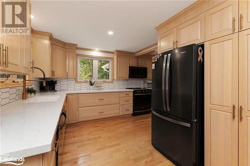 3461 Hwy 141, Utterson, ON - Indoor Photo Showing Kitchen