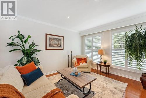 14 Mattawa Court, Whitby (Lynde Creek), ON - Indoor Photo Showing Living Room