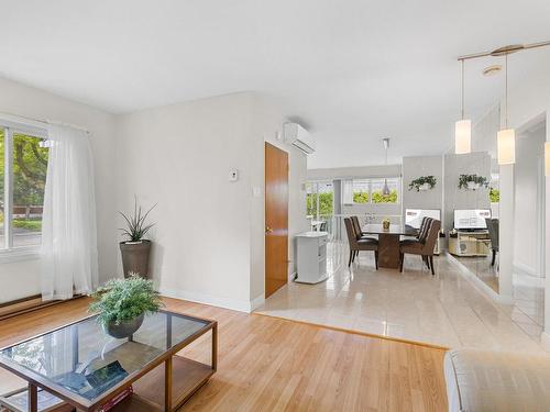 Living room - 11861 Rue Poincaré, Montréal (Ahuntsic-Cartierville), QC - Indoor