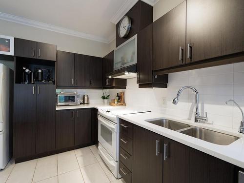 Cuisine - C2-50 Rue Lower Maple, Hudson, QC - Indoor Photo Showing Kitchen With Double Sink