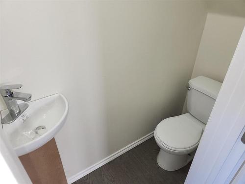 313 Vickers Street N, Thunder Bay, ON - Indoor Photo Showing Bathroom