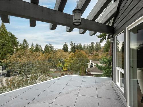 4382 Wildflower Lane, Saanich, BC 