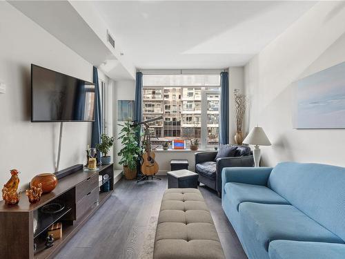 309-848 Yates St, Victoria, BC - Indoor Photo Showing Living Room