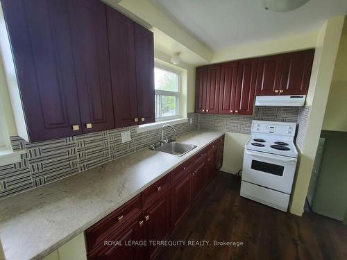 530 Boismere Crt, Mississauga, ON - Indoor Photo Showing Kitchen