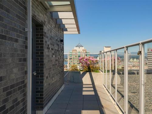 204-838 Broughton St, Victoria, BC - Outdoor