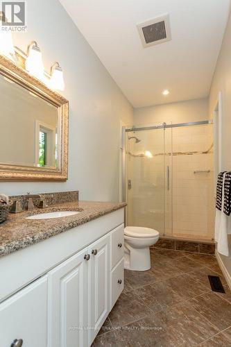 16 Guest Lane, Thames Centre (Mossley), ON - Indoor Photo Showing Bathroom